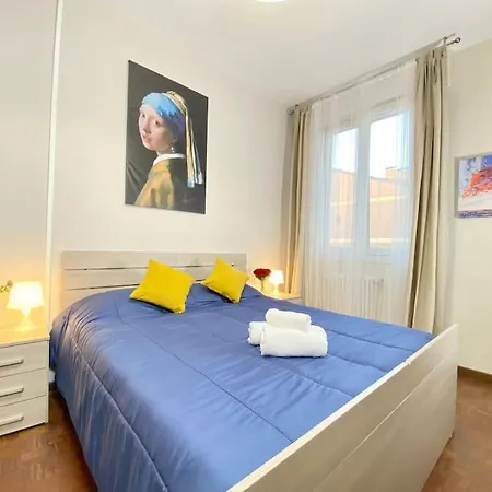 Daire Attico Costa 17 5 Minuti A Piedi Dalla Stazione Bolonya