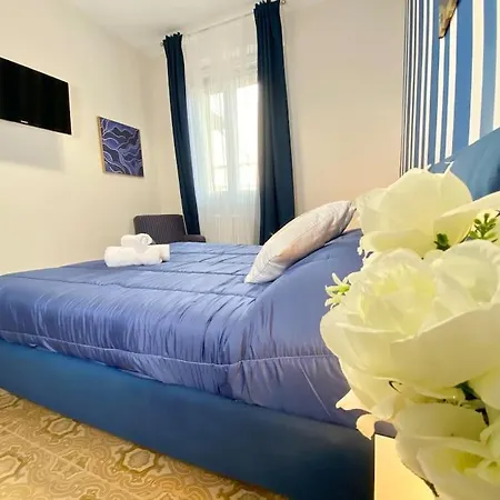 Daire Attico Costa 17 5 Minuti A Piedi Dalla Stazione *