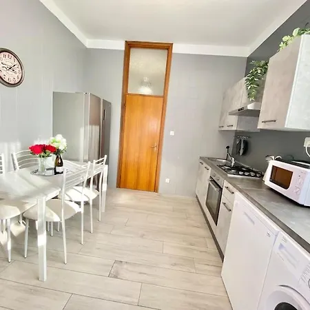 Attico Costa 17 5 Minuti A Piedi Dalla Stazione *