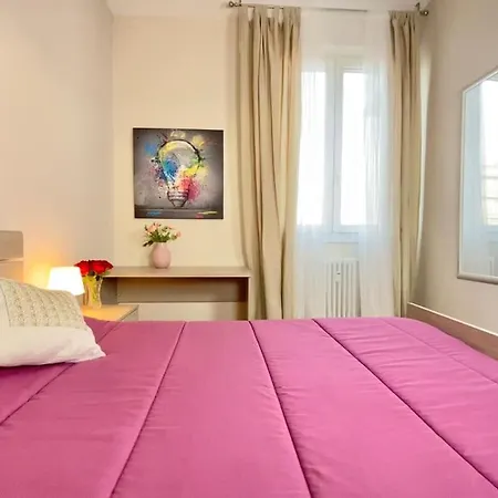 Attico Costa 17 5 Minuti A Piedi Dalla Stazione Apartment