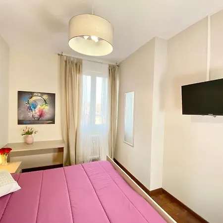 Attico Costa 17 5 Minuti A Piedi Dalla Stazione Apartment