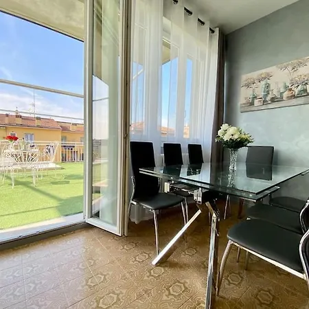 Appartement Attico Costa 17 5 Minuti A Piedi Dalla Stazione *